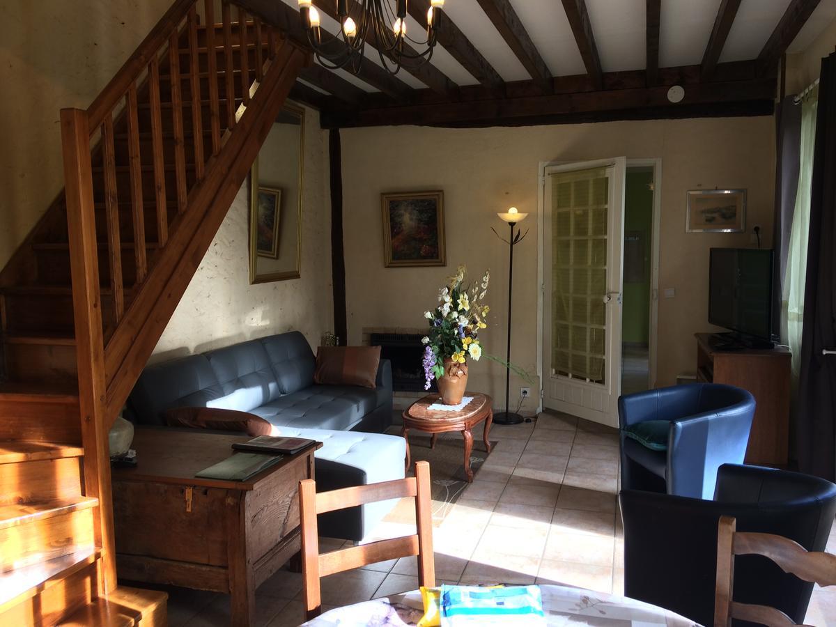 Auberge La Pomme De Pin Hotell Senonches Eksteriør bilde