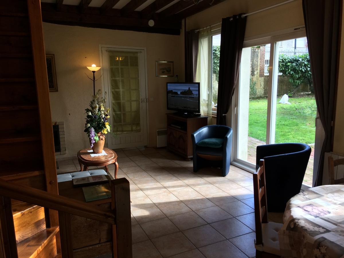 Auberge La Pomme De Pin Hotell Senonches Eksteriør bilde